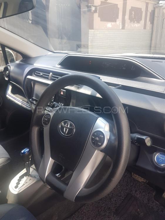 Toyota Aqua 2015 for Sale in Peshawar Toyota Aqua 2015 for Sale in Peshawar Image-6
