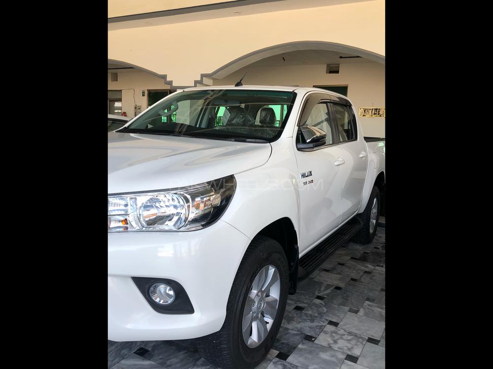 Toyota Hilux 2019 for Sale in Peshawar Toyota Hilux 2019 for Sale in Peshawar Image-2