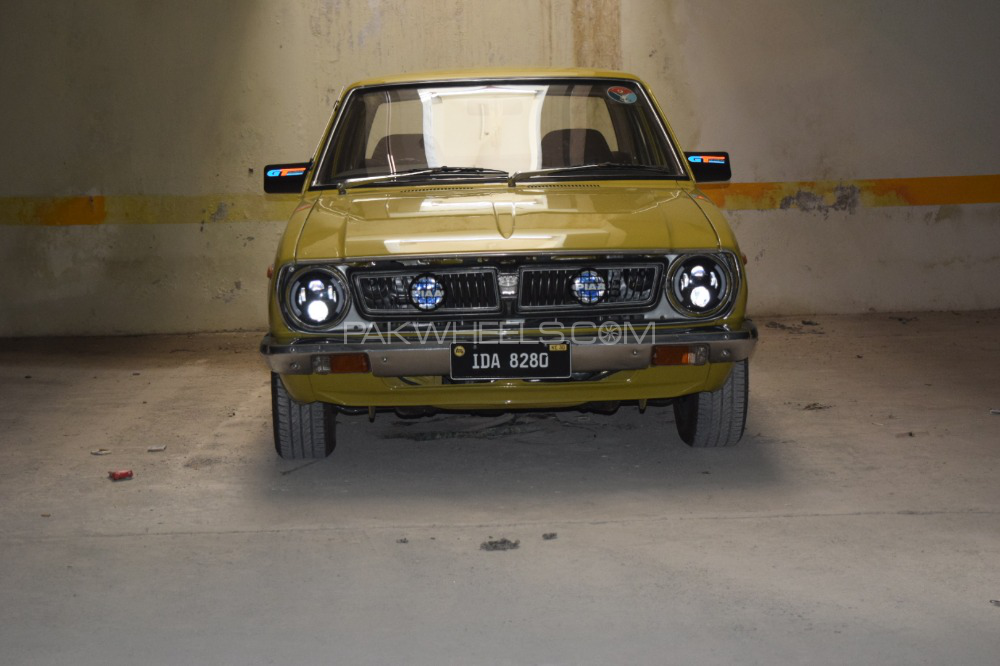 Toyota Corolla - 1975  Toyota Corolla - 1975  Image-5