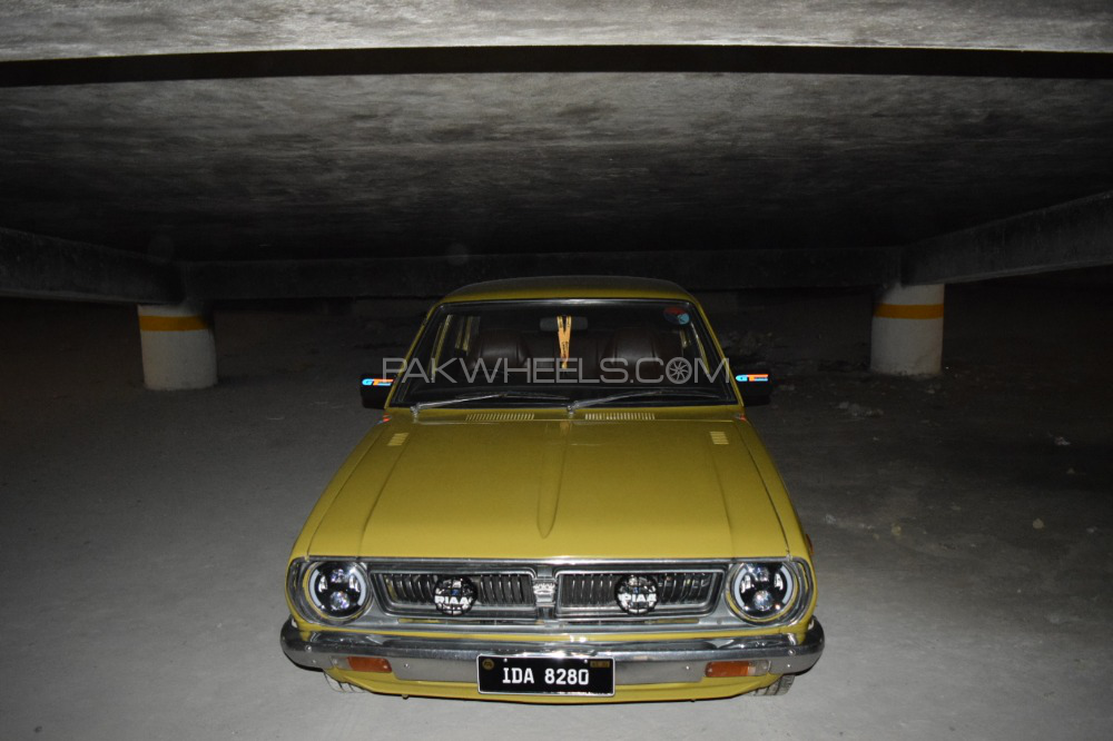 Toyota Corolla - 1975  Toyota Corolla - 1975  Image-6