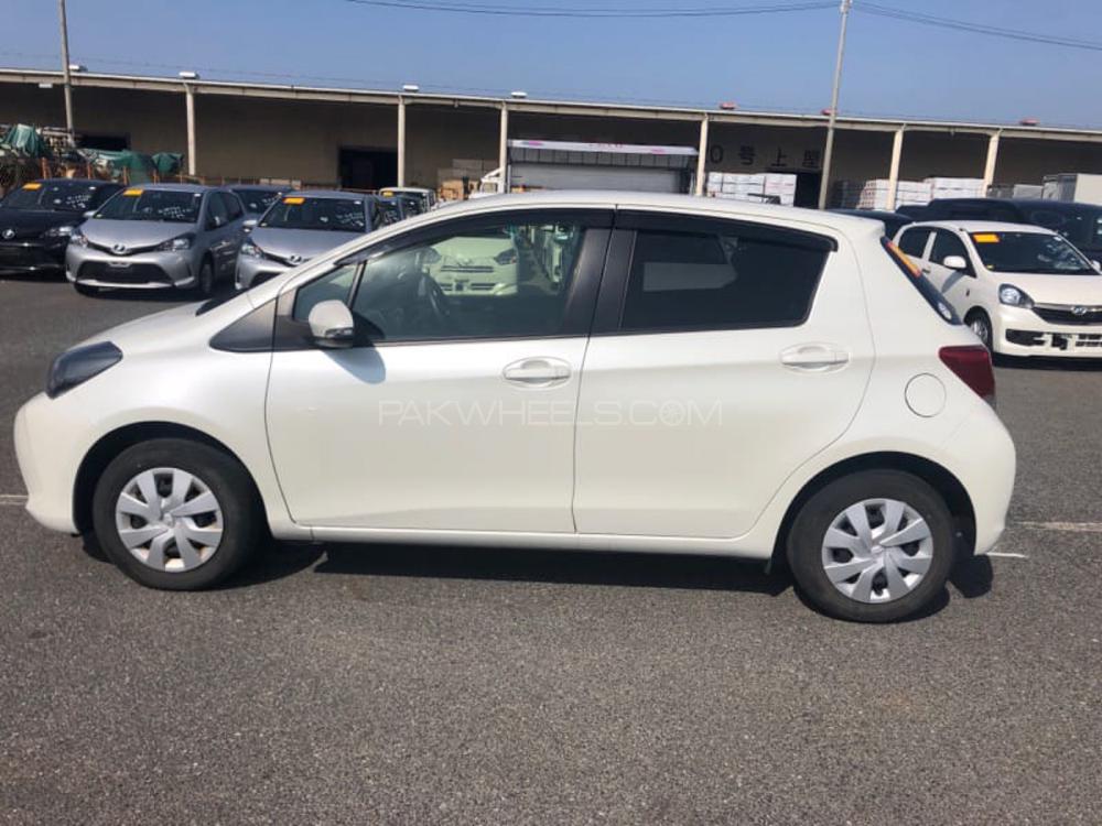 Toyota Vitz 2016 for Sale in Sialkot Toyota Vitz 2016 for Sale in Sialkot Image-10