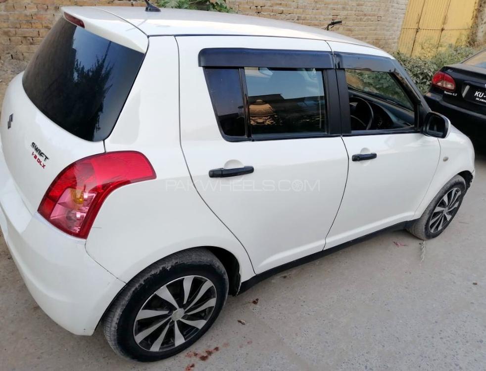 Suzuki Swift 2011 for Sale in Peshawar Suzuki Swift 2011 for Sale in Peshawar Image-3