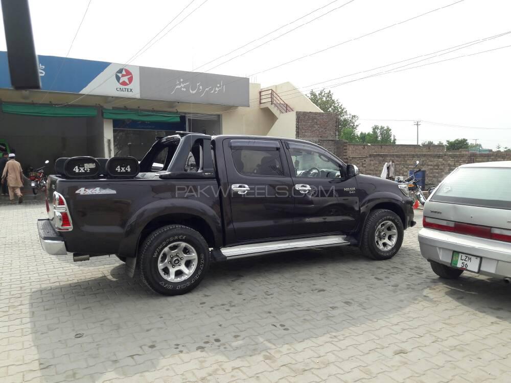 Toyota Hilux 2012 for Sale in Lahore Toyota Hilux 2012 for Sale in Lahore Image-5