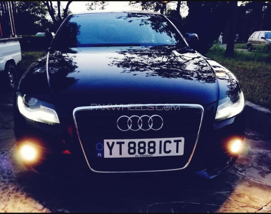 Audi A4 - 2010  Audi A4 - 2010  Image-2