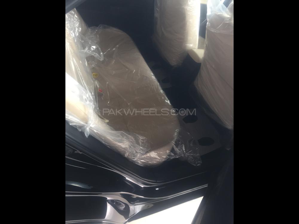 Toyota Corolla 2019 for Sale in Peshawar Toyota Corolla 2019 for Sale in Peshawar Image-8