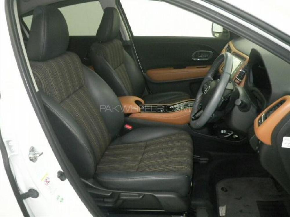 Honda Vezel 2014 for Sale in Multan Honda Vezel 2014 for Sale in Multan Image-5