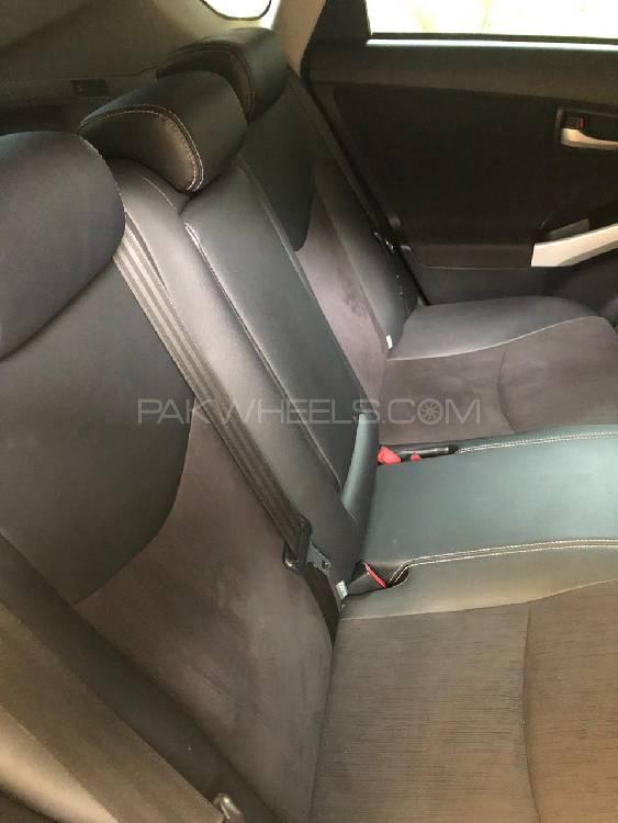 Toyota Prius 2014 for Sale in Peshawar Toyota Prius 2014 for Sale in Peshawar Image-18