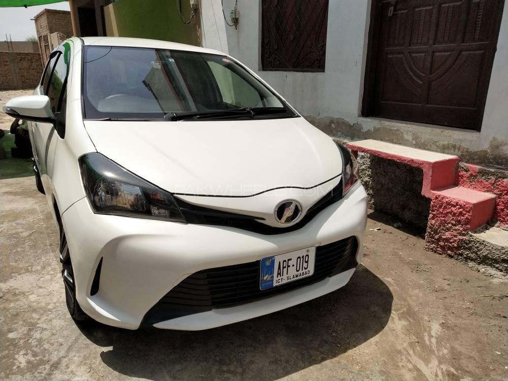 Toyota Vitz 2015 for Sale in Sargodha Toyota Vitz 2015 for Sale in Sargodha Image-3
