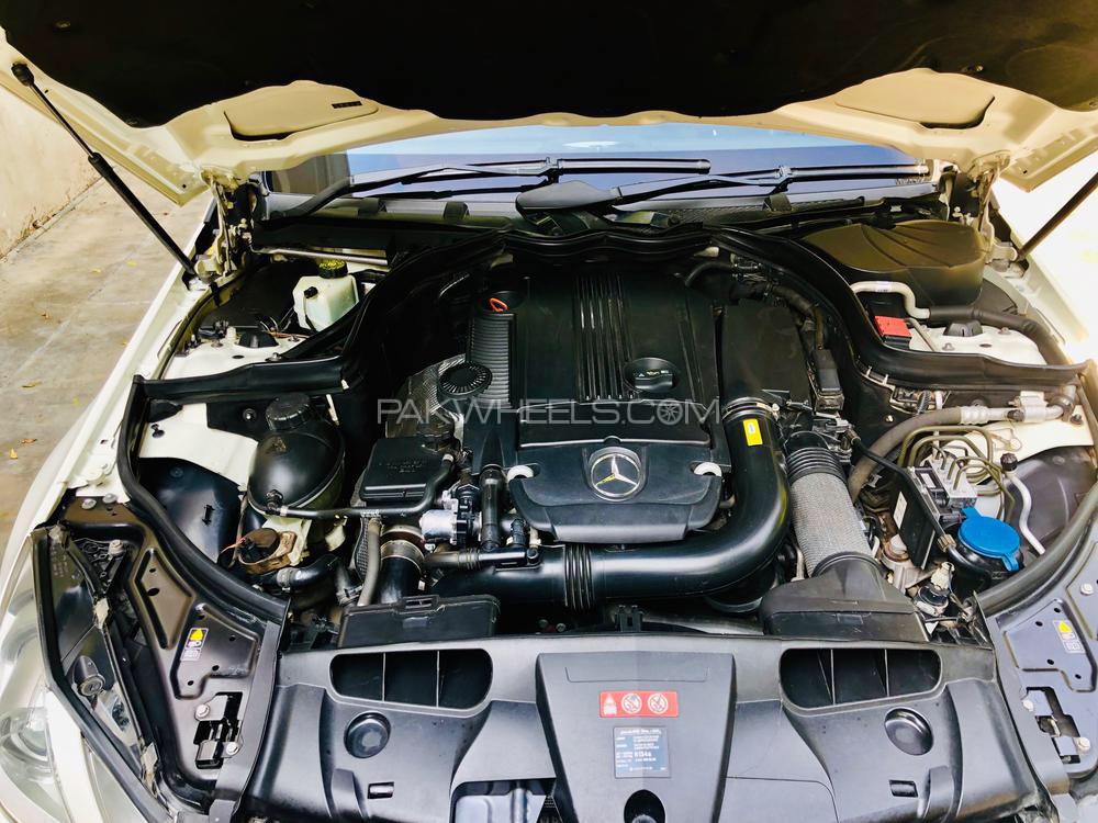 Mercedes Benz E Class Coupe 2012 for Sale in Lahore Mercedes Benz E Class Coupe 2012 for Sale in Lahore Image-7