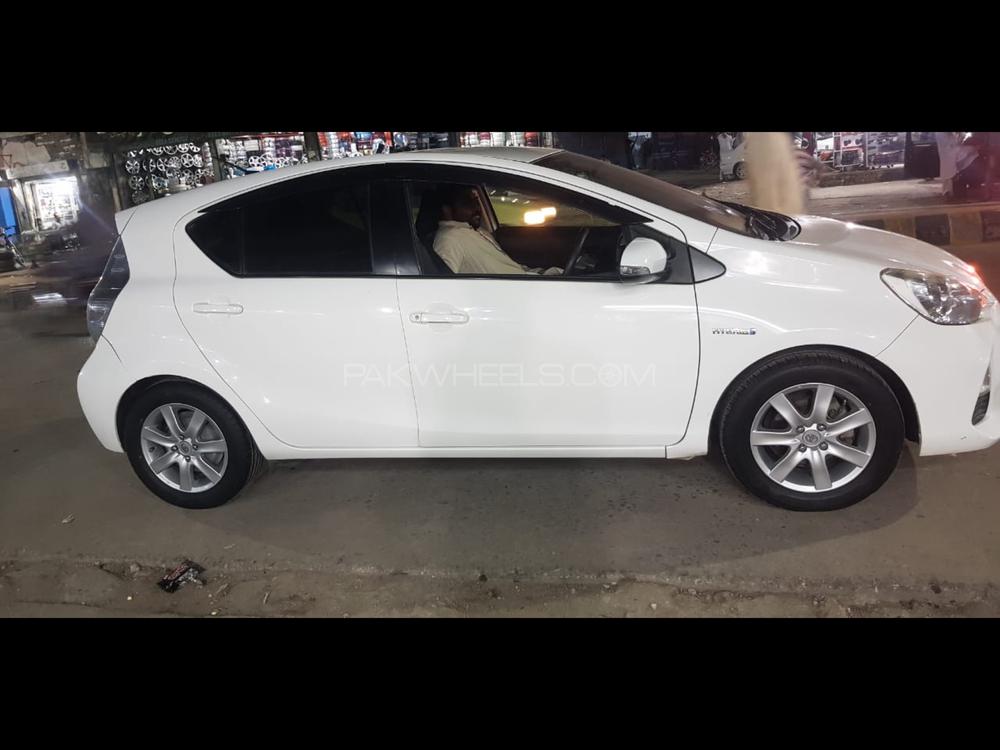 Toyota Aqua 2013 for Sale in Multan Toyota Aqua 2013 for Sale in Multan Image-2
