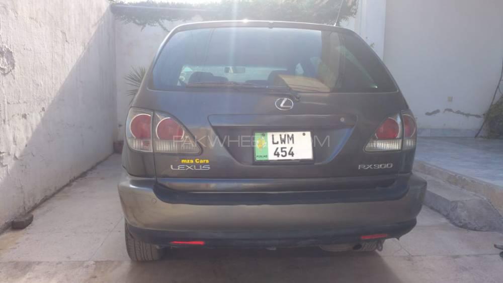 Toyota Harrier 2002 for Sale in Rahim Yar Khan Toyota Harrier 2002 for Sale in Rahim Yar Khan Image-2