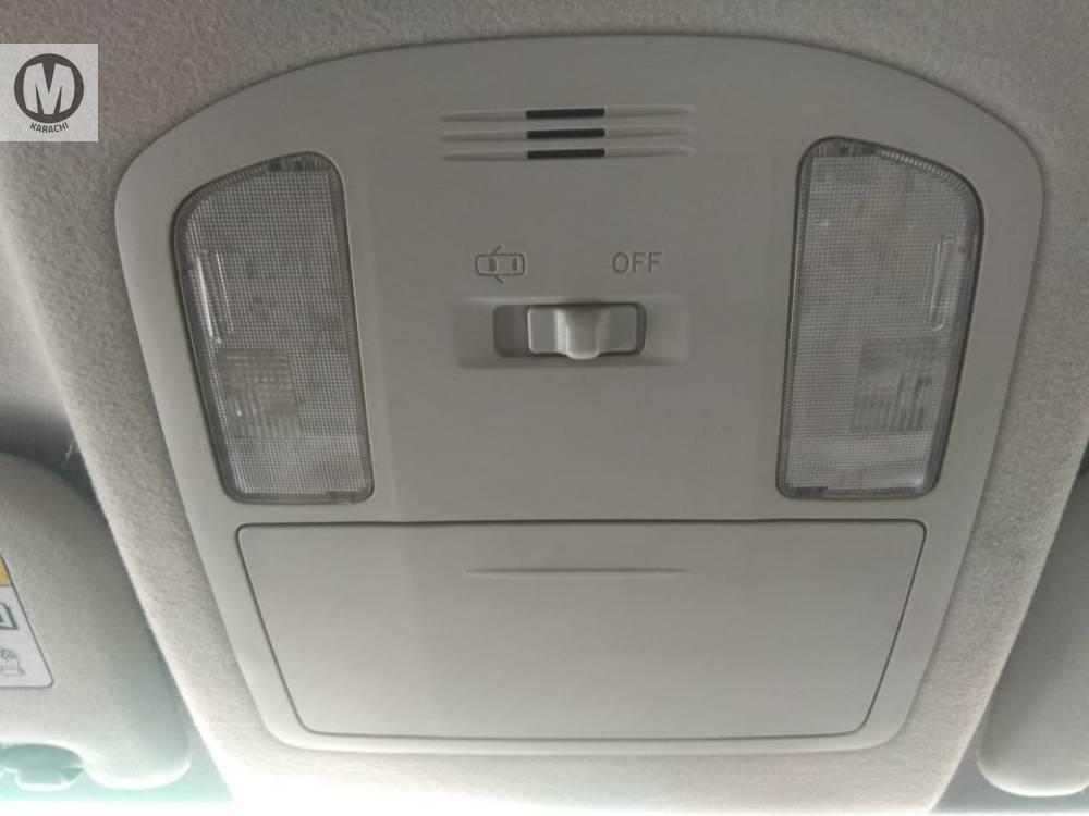 Toyota Hilux 2015 for Sale in Karachi Toyota Hilux 2015 for Sale in Karachi Image-9