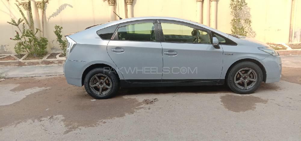 Toyota Prius 2015 for Sale in Nawabshah Image-1