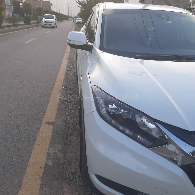 Honda Vezel 2014 for Sale in Peshawar Honda Vezel 2014 for Sale in Peshawar Image-2