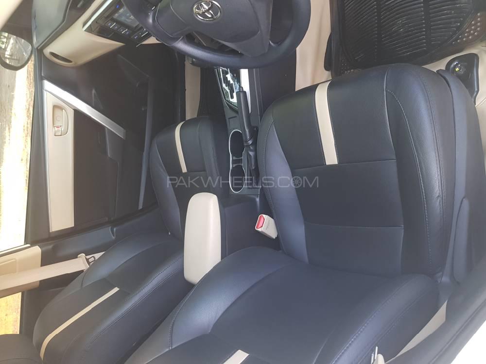 Toyota Corolla 2018 for Sale in Lahore Toyota Corolla 2018 for Sale in Lahore Image-4
