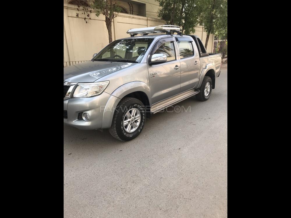 Toyota Hilux 2013 for Sale in Karachi Toyota Hilux 2013 for Sale in Karachi Image-3