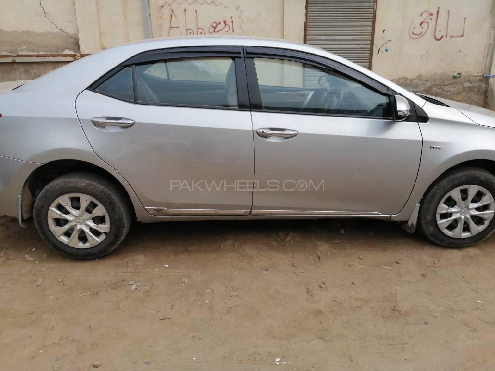 Toyota Corolla 2015 for Sale in Sadiqabad Toyota Corolla 2015 for Sale in Sadiqabad Image-2