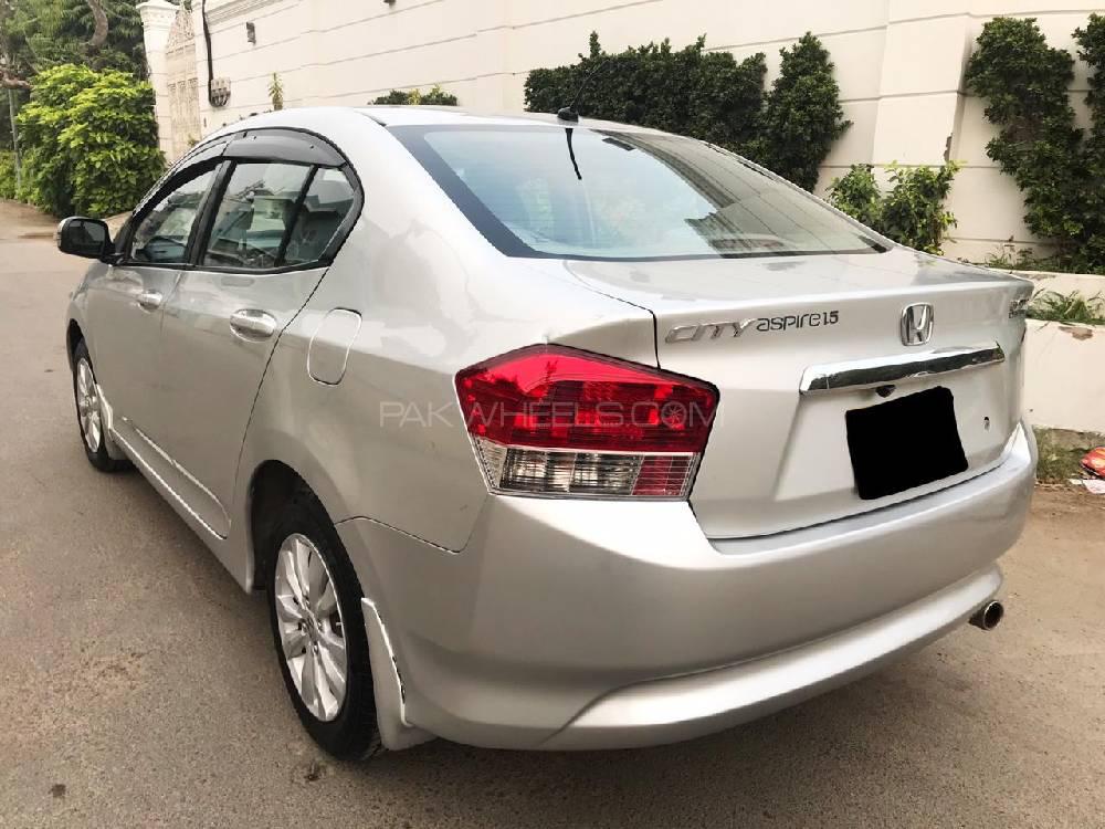Honda City 2013 for Sale in Karachi Honda City 2013 for Sale in Karachi Image-4