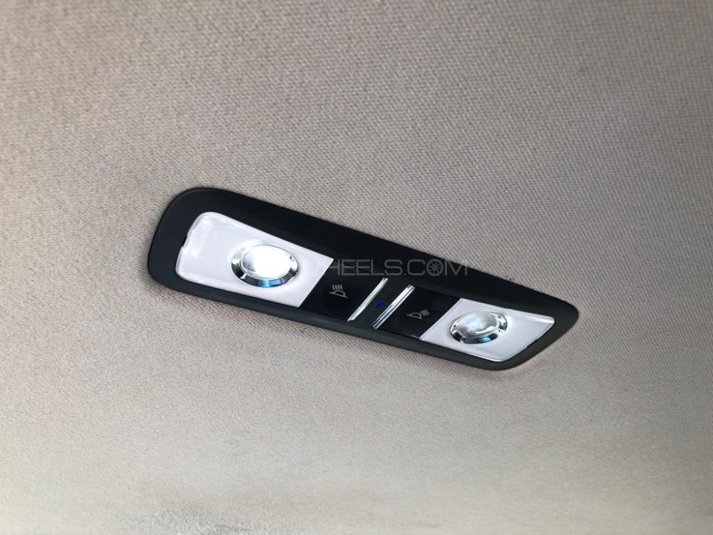 Honda Vezel 2014 for Sale in Islamabad Honda Vezel 2014 for Sale in Islamabad Image-5