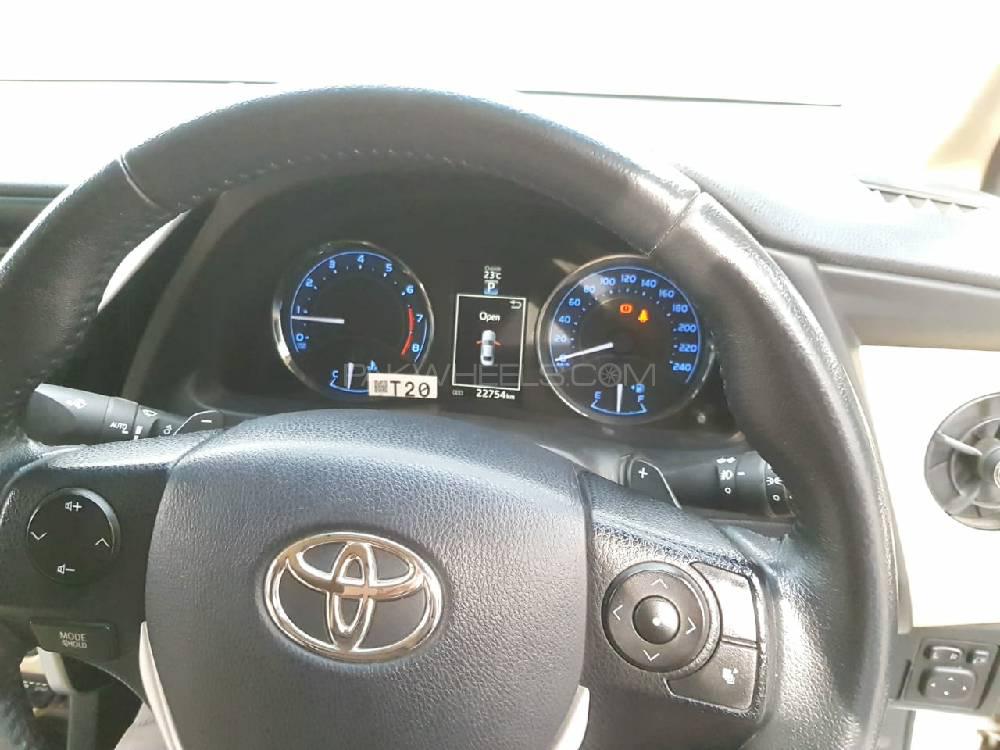 Toyota Corolla 2018 for Sale in Peshawar Toyota Corolla 2018 for Sale in Peshawar Image-6