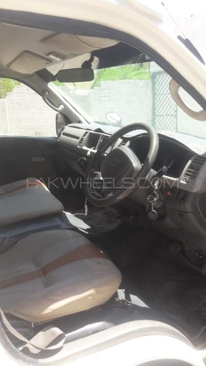 Toyota Hiace 2009 for Sale in Lahore Toyota Hiace 2009 for Sale in Lahore Image-8