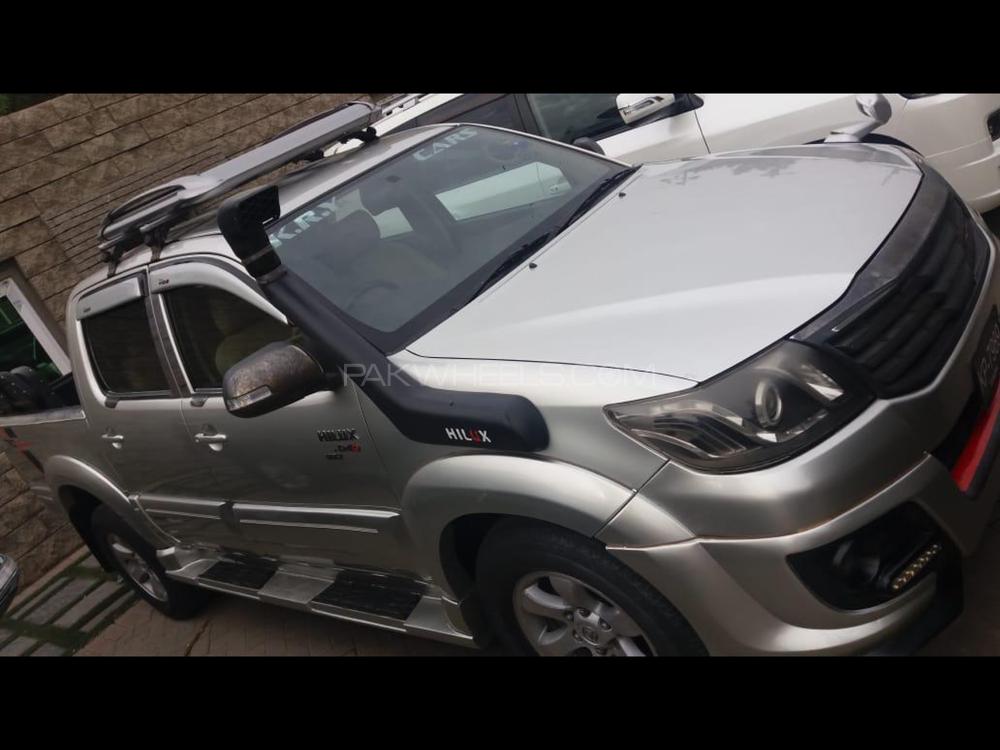 Toyota Hilux 2005 for Sale in Karachi Image-1