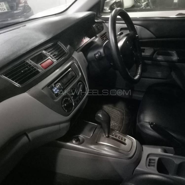 مٹسوبیشی لینسر 2012 for Sale in لاہور مٹسوبیشی لینسر 2012 for Sale in لاہور Image-9
