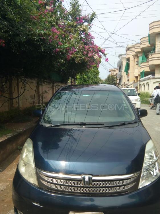 Toyota ISIS 2007 for Sale in Islamabad Toyota ISIS 2007 for Sale in Islamabad Image-4