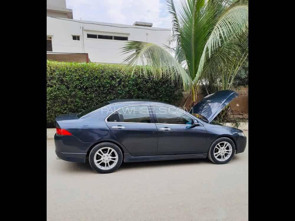 Honda Accord 2003 for Sale in Hyderabad Image-1