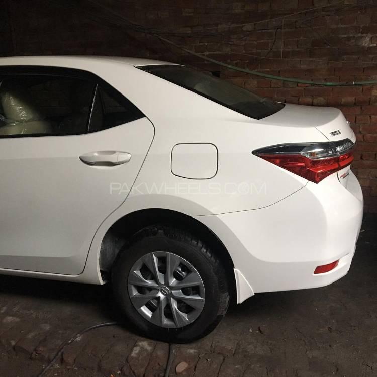 Toyota Corolla 2018 for Sale in Lahore Toyota Corolla 2018 for Sale in Lahore Image-6
