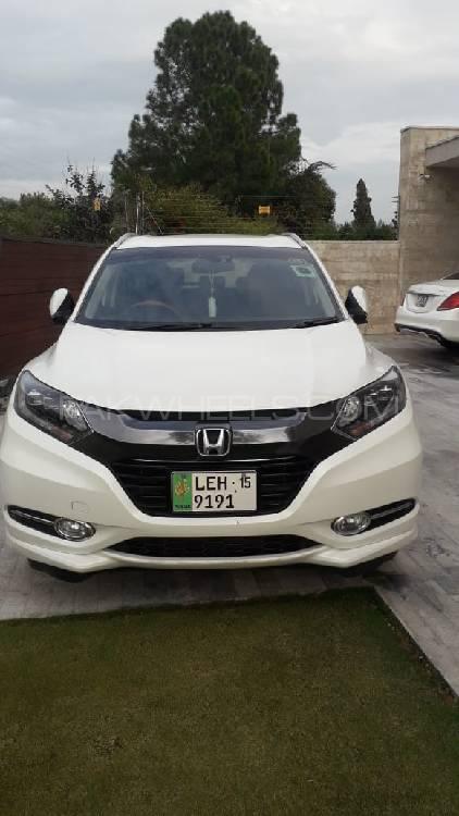 Honda Vezel 2015 for Sale in Peshawar Honda Vezel 2015 for Sale in Peshawar Image-4