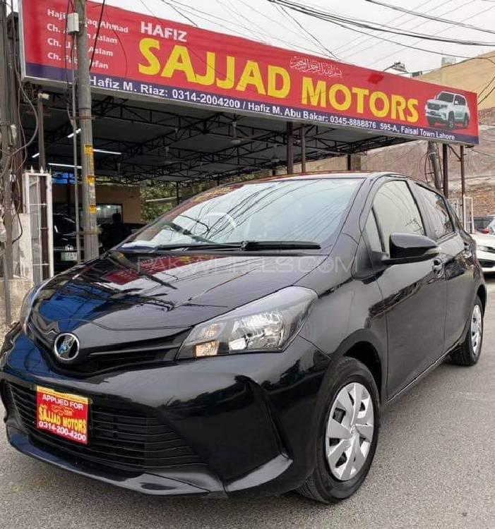 Toyota Vitz 2015 for Sale in Lahore Image-1