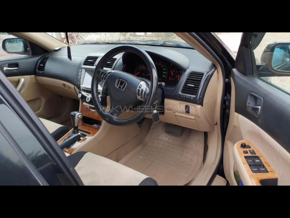Honda Accord 2004 for Sale in Sialkot Honda Accord 2004 for Sale in Sialkot Image-2