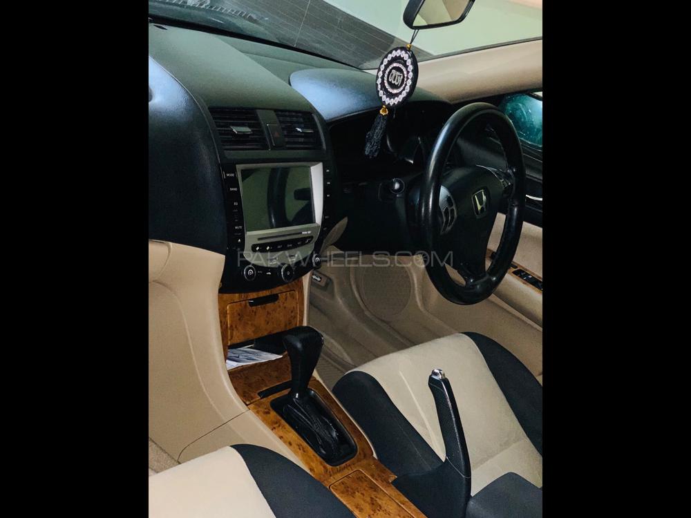 Honda Accord 2004 for Sale in Sialkot Honda Accord 2004 for Sale in Sialkot Image-4