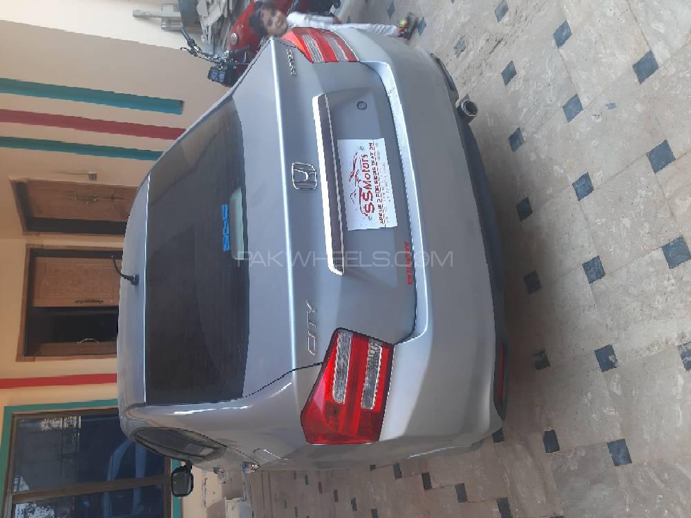 ہونڈا سٹی 2018 for Sale in لاہور ہونڈا سٹی 2018 for Sale in لاہور Image-3