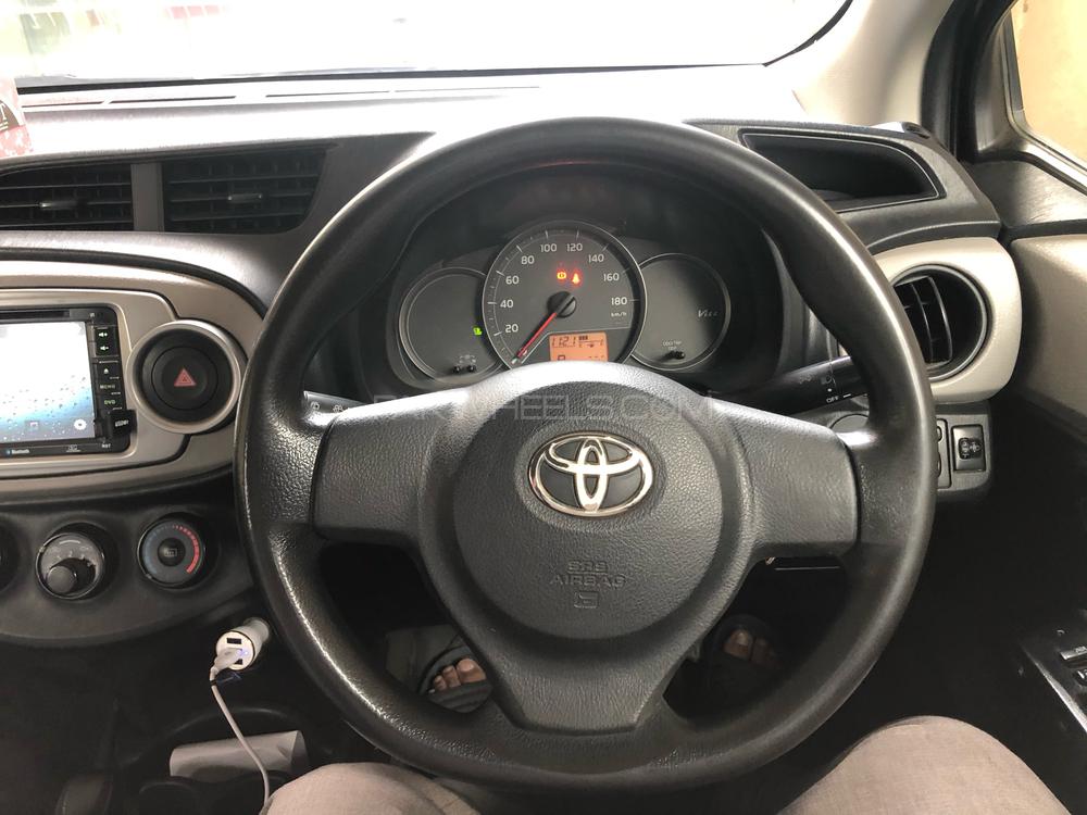 Toyota Vitz 2012 for Sale in Lahore Toyota Vitz 2012 for Sale in Lahore Image-5