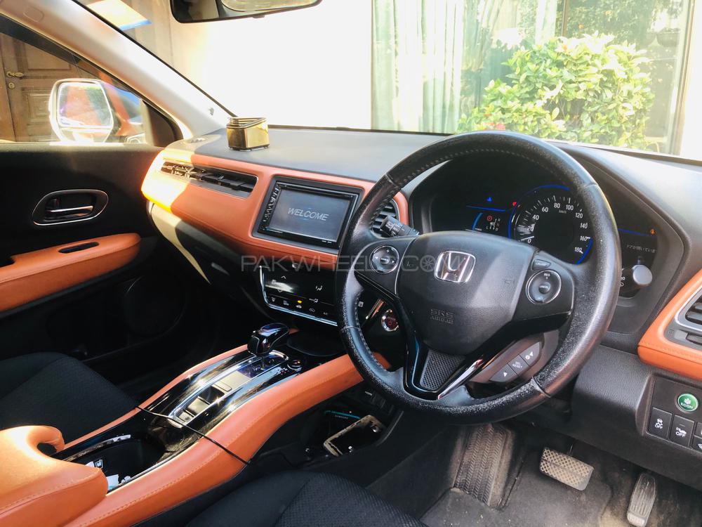 Honda Vezel 2014 for Sale in Lahore Honda Vezel 2014 for Sale in Lahore Image-8