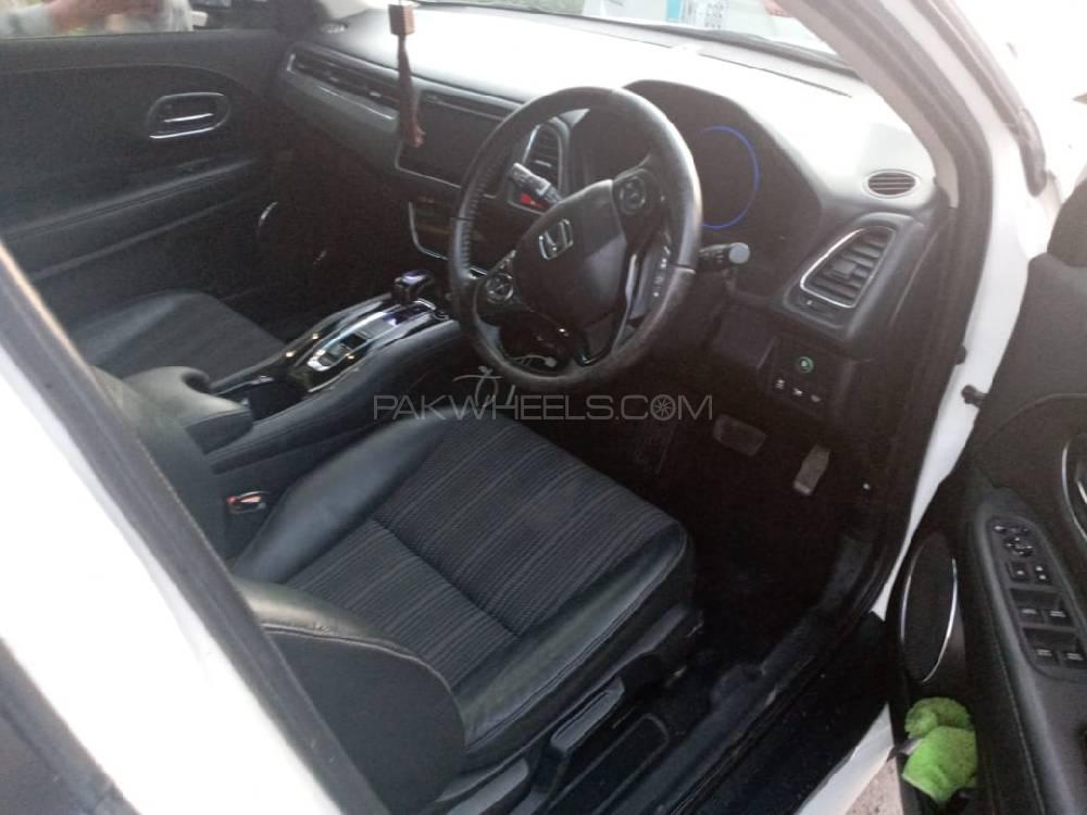 Honda Vezel 2014 for Sale in Rawalpindi Honda Vezel 2014 for Sale in Rawalpindi Image-10