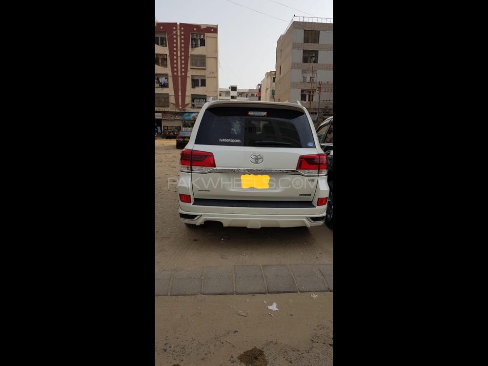 Toyota Land Cruiser 2017 for Sale in Karachi Toyota Land Cruiser 2017 for Sale in Karachi Image-4