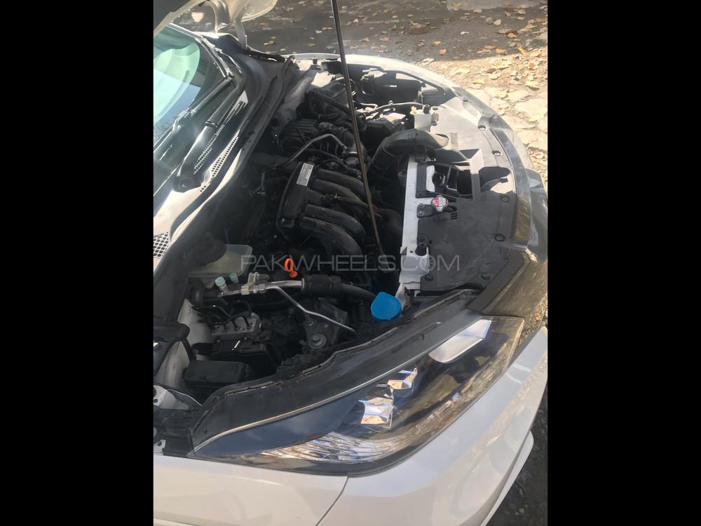 Honda Vezel 2015 for Sale in Abbottabad Honda Vezel 2015 for Sale in Abbottabad Image-6