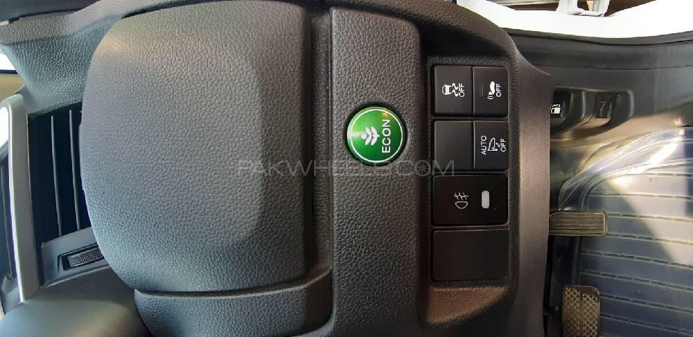 Honda Fit 2018 for Sale in Burewala Honda Fit 2018 for Sale in Burewala Image-13