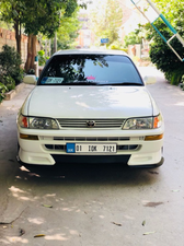 Toyota Corolla - 2001
