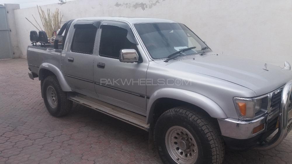 Toyota Hilux 1994 for Sale in Peshawar Toyota Hilux 1994 for Sale in Peshawar Image-4