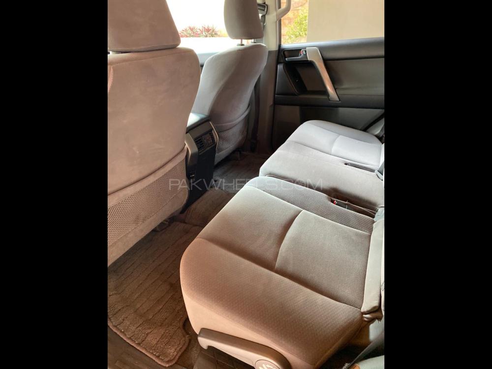 Toyota Prado 2010 for Sale in Sialkot Toyota Prado 2010 for Sale in Sialkot Image-5