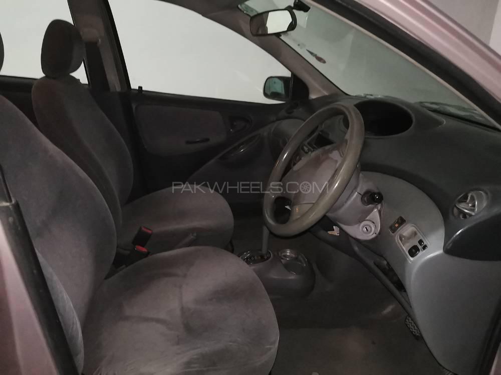 Toyota Vitz 2000 for Sale in Karachi Toyota Vitz 2000 for Sale in Karachi Image-9