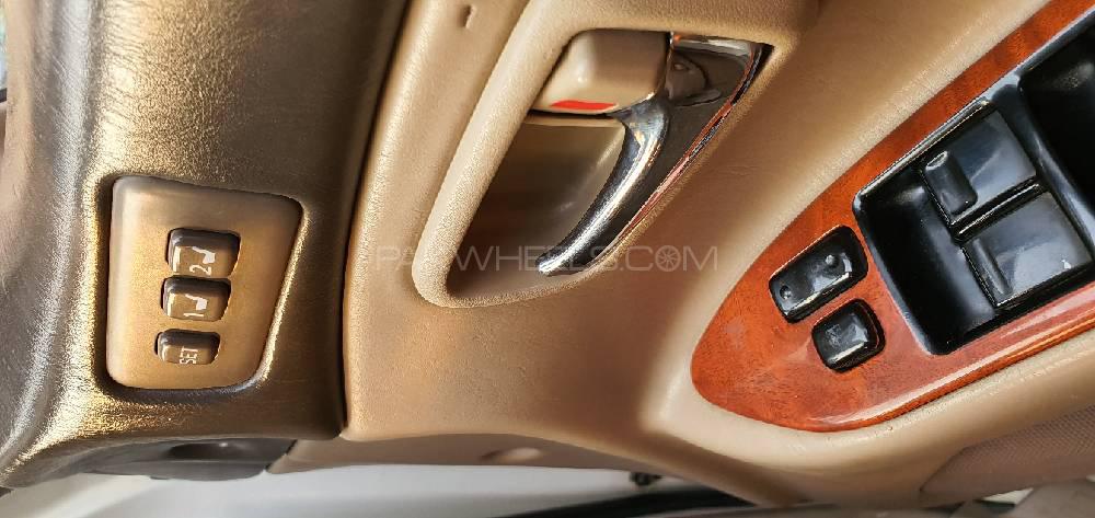Toyota Land Cruiser 2001 for Sale in Lahore Toyota Land Cruiser 2001 for Sale in Lahore Image-3