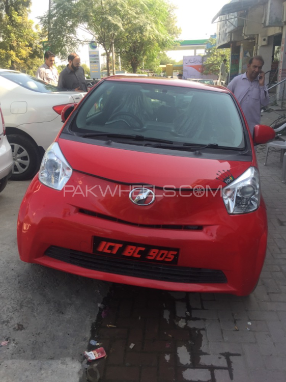 Toyota iQ - 2008  Toyota iQ - 2008  Image-3
