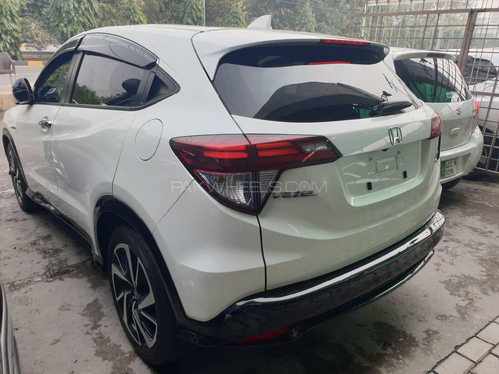 Honda Vezel 2017 for Sale in Lahore Honda Vezel 2017 for Sale in Lahore Image-4