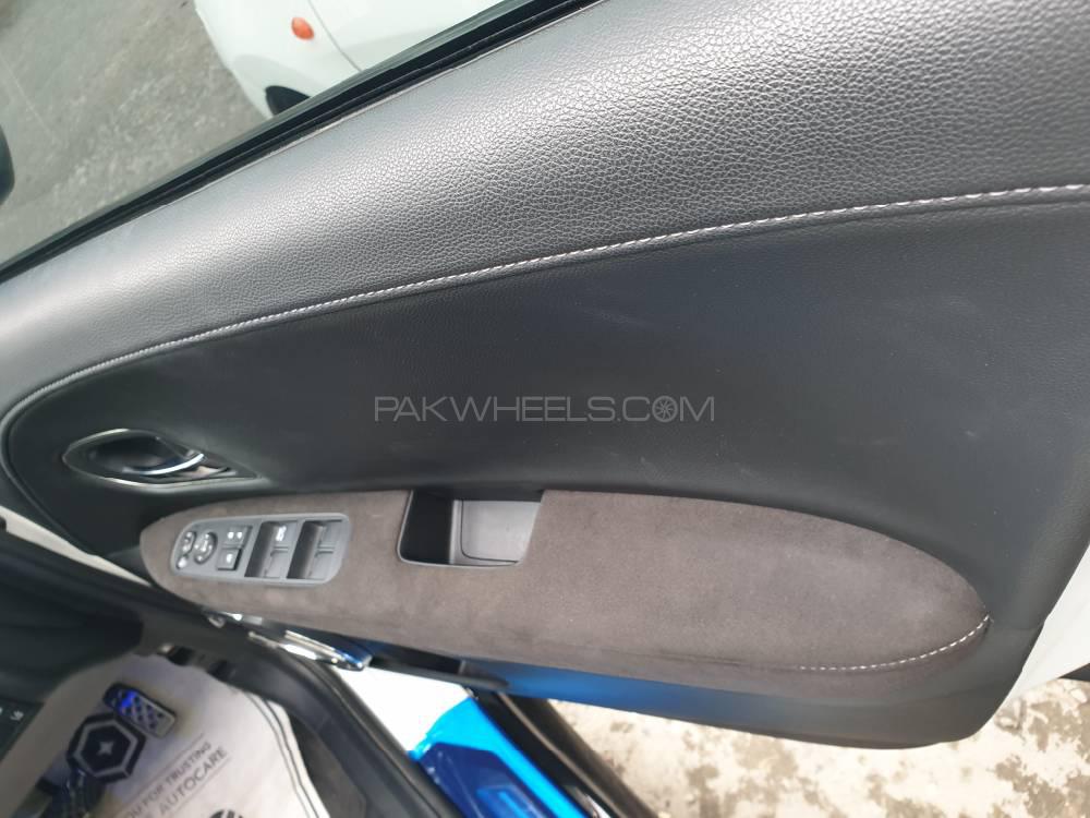 Honda Vezel 2017 for Sale in Lahore Honda Vezel 2017 for Sale in Lahore Image-8