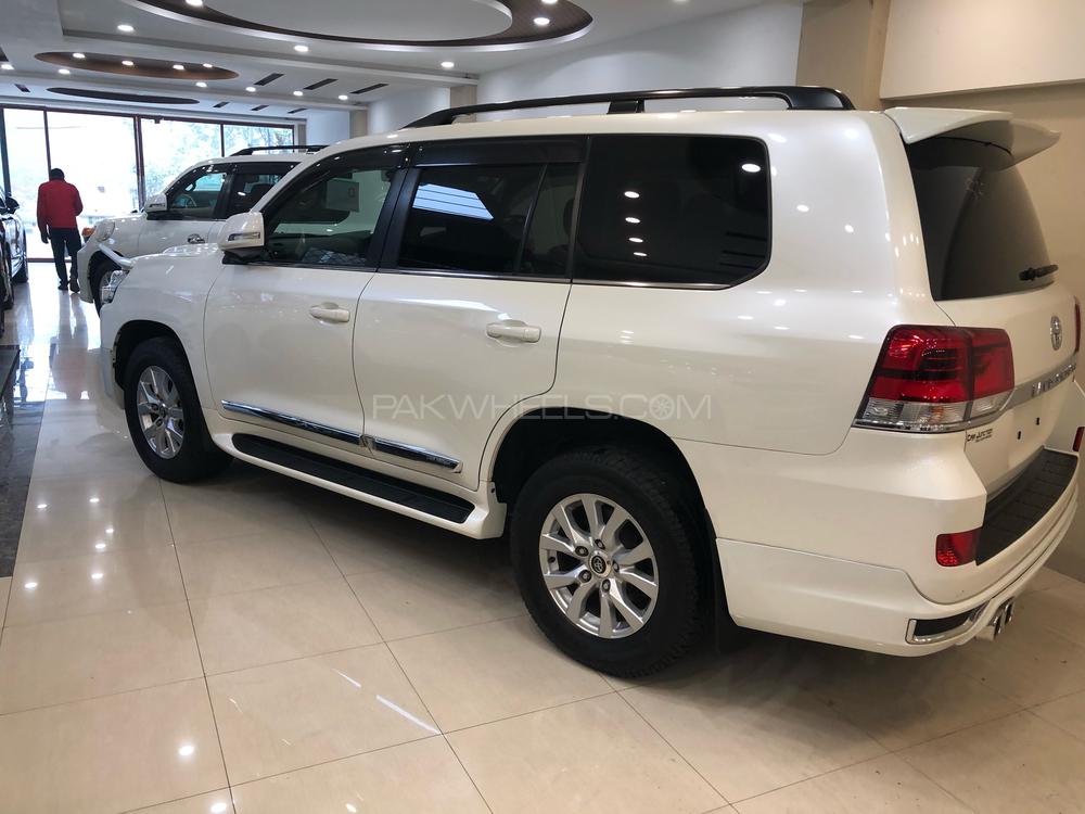 Toyota Land Cruiser 2015 for Sale in Lahore Toyota Land Cruiser 2015 for Sale in Lahore Image-7